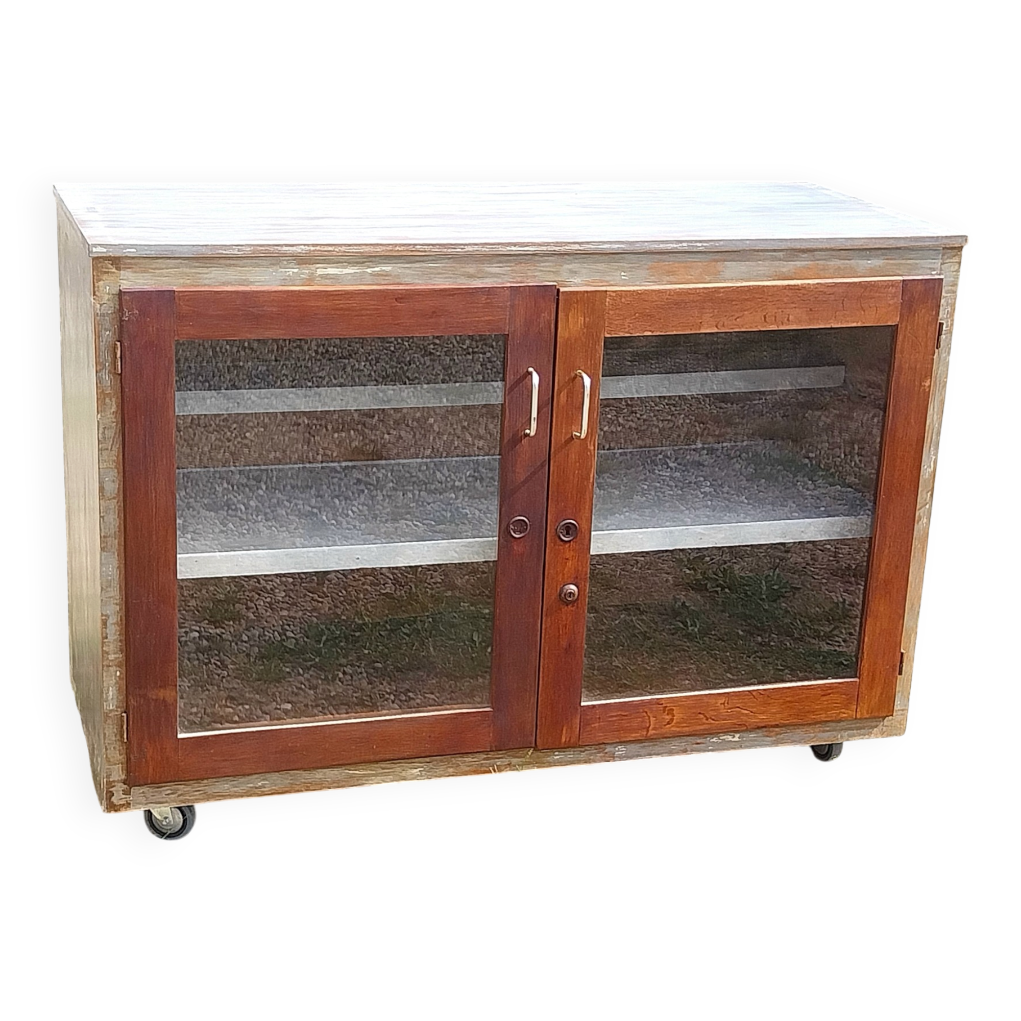 Glass cabinet