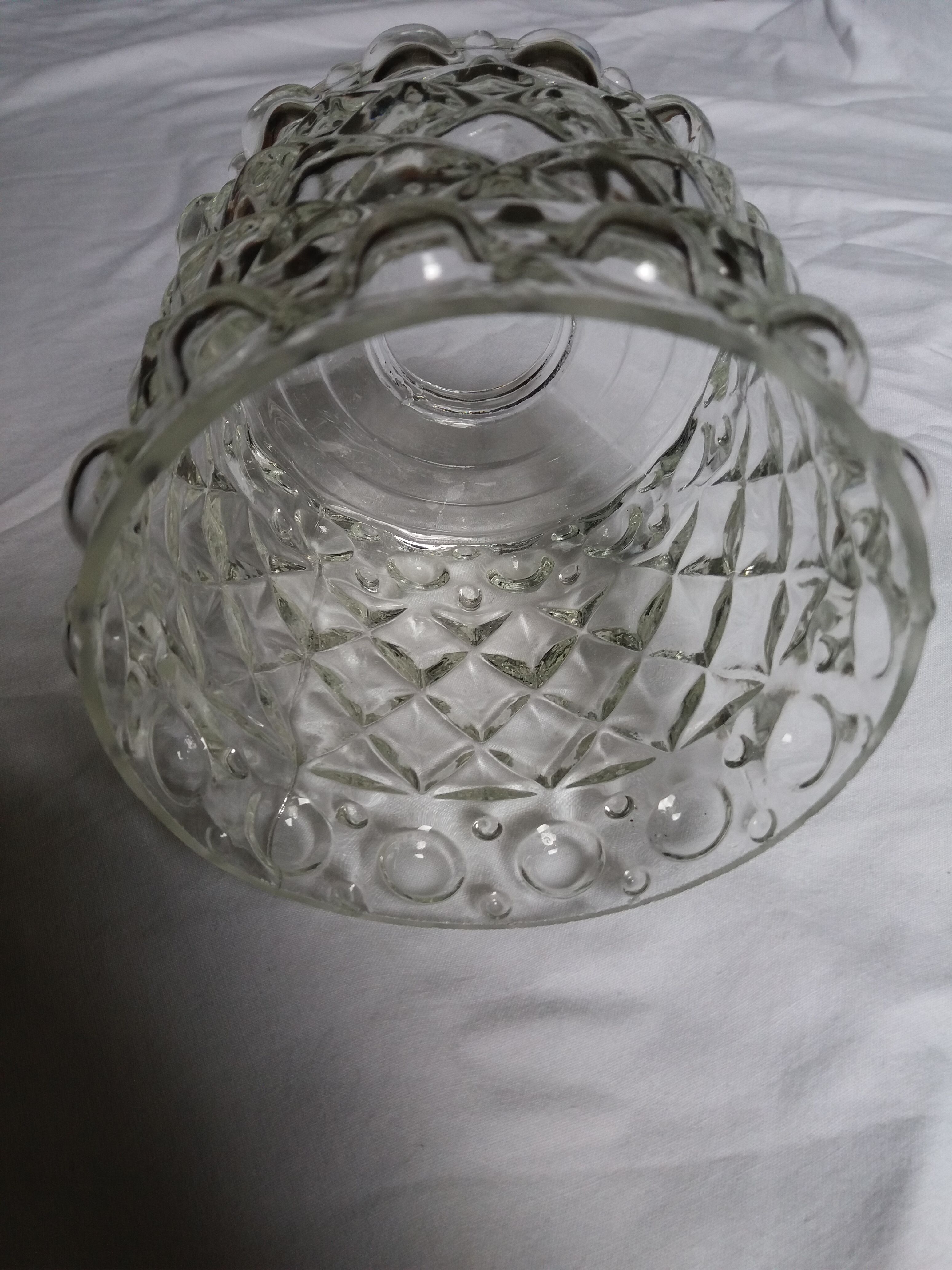 Moulded glass suspension