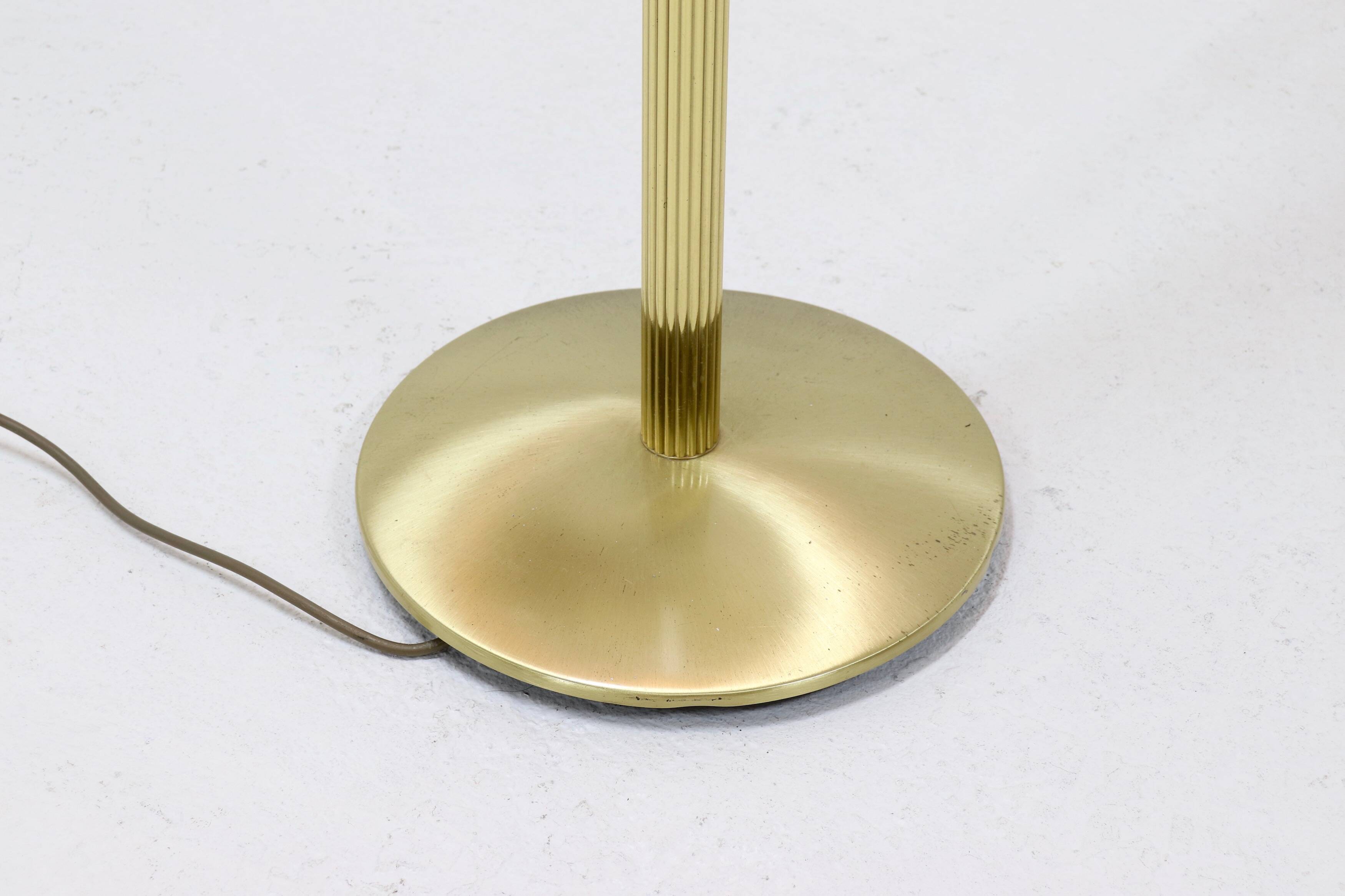 Lampadaire Holtkoetter en laiton Allemagne années 1980