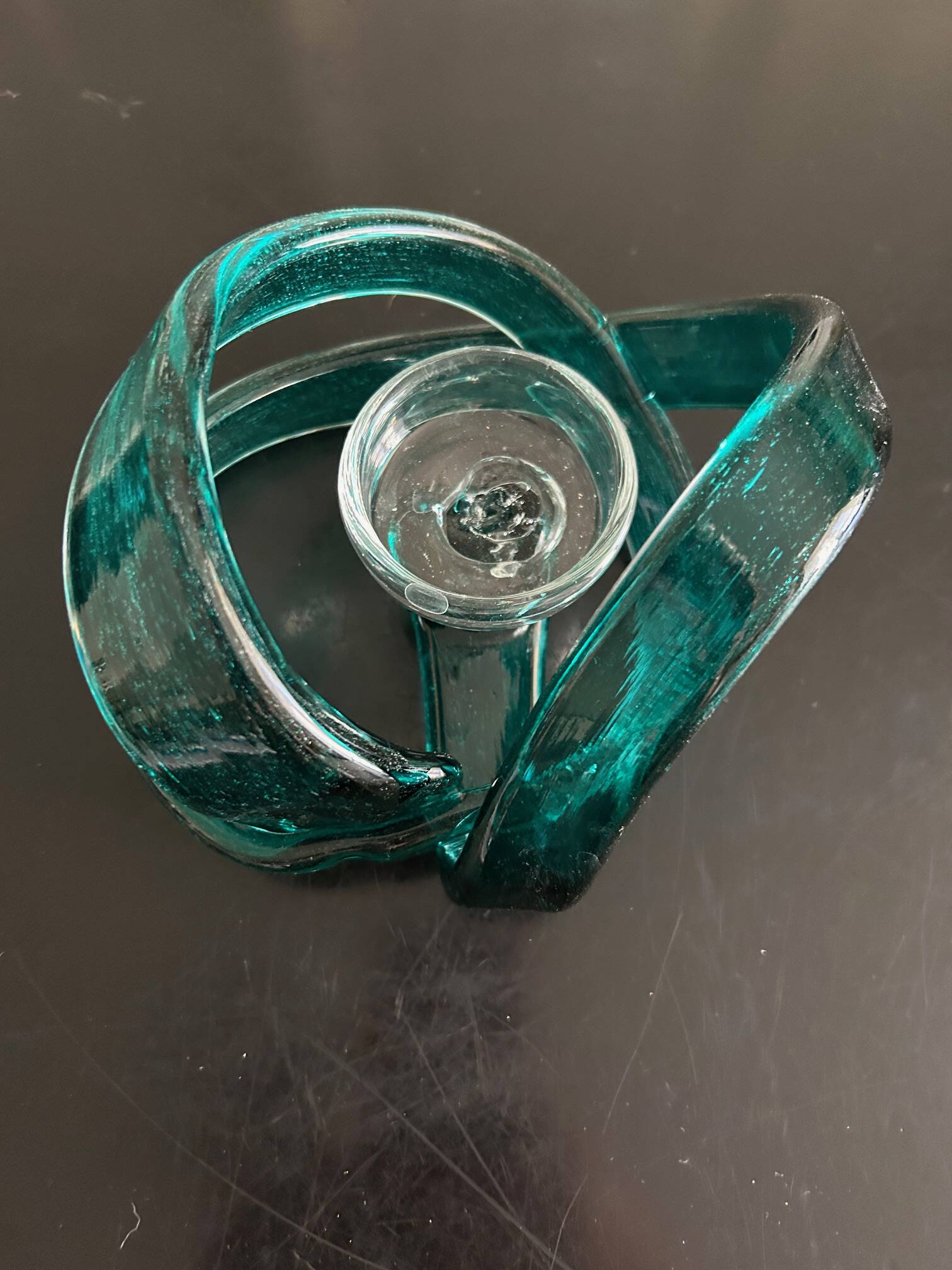 glass ribbon candle holder