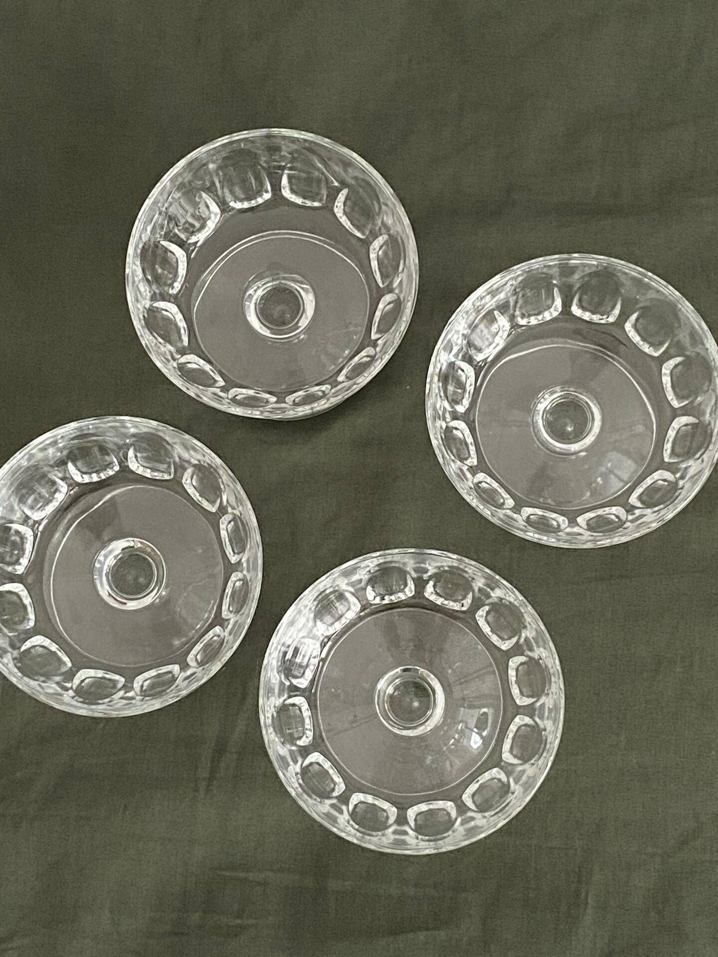 Set of 4 glass ice cream bowls