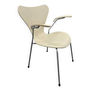 Fauteuil d'arne Jacobsen