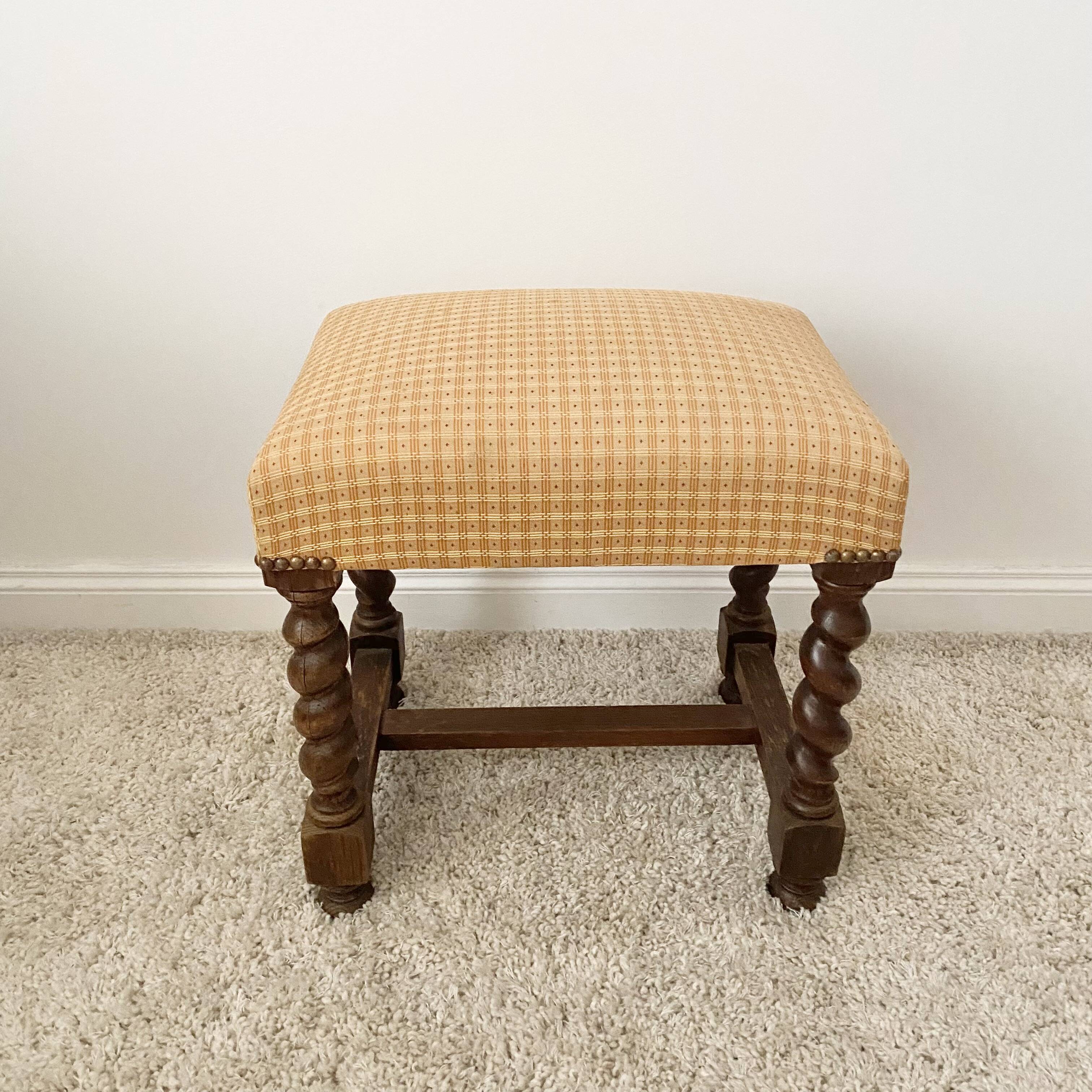 Stool with turned legs