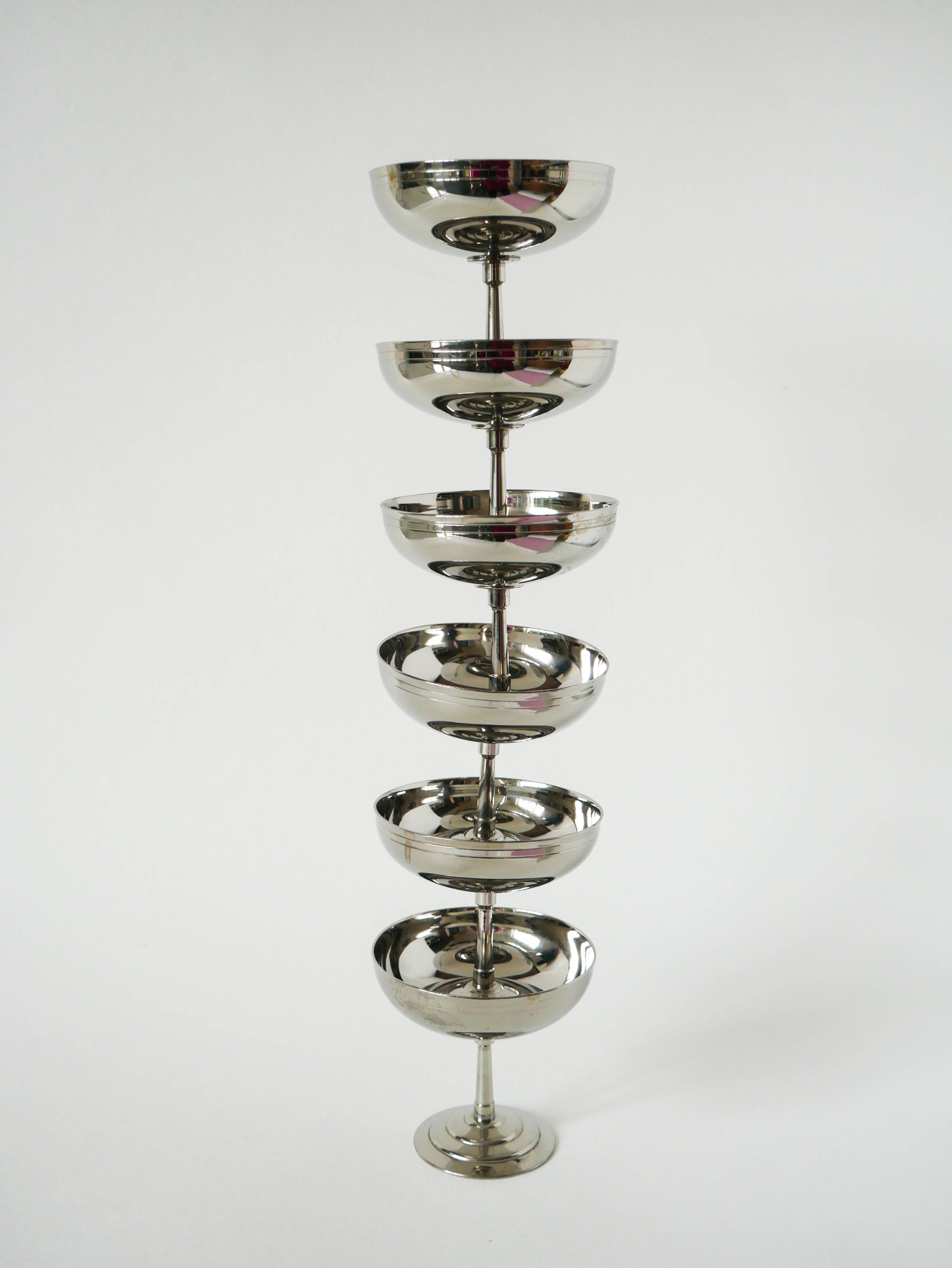 Set of 6 stainless steel bowls with fine feet, Design, 1970