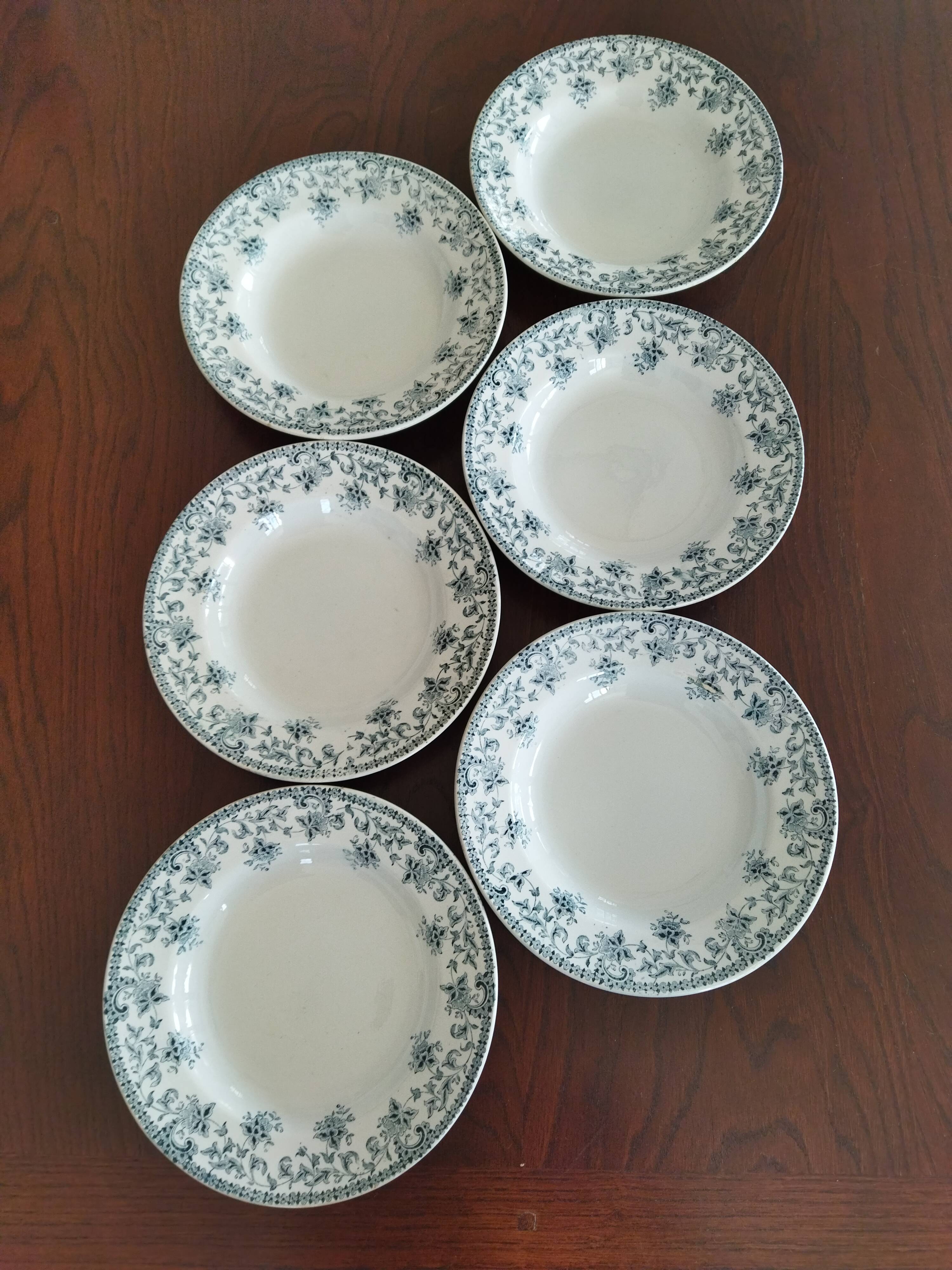 6 St Amand "Jane" iron clay soup plates