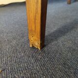 Desk feet spindles