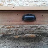 Closing table a drawer