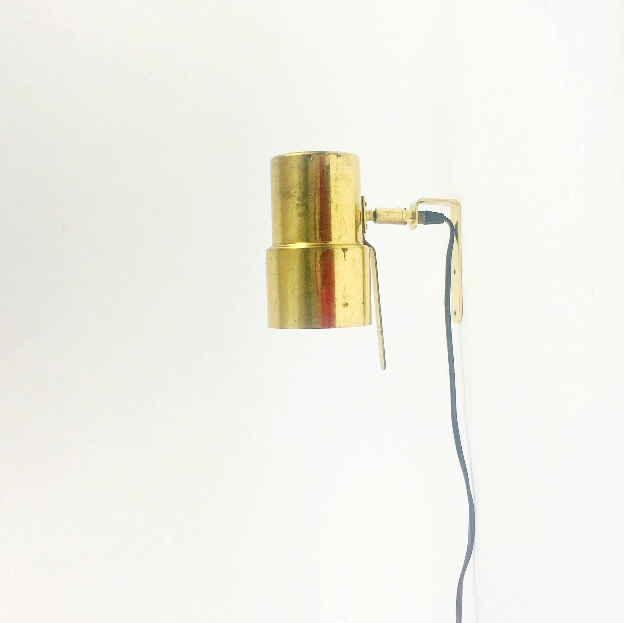 Scandinavian Brass V 324 Wall Light/Sconce by Hans Agne Jakobsson, Sweden, 1960s