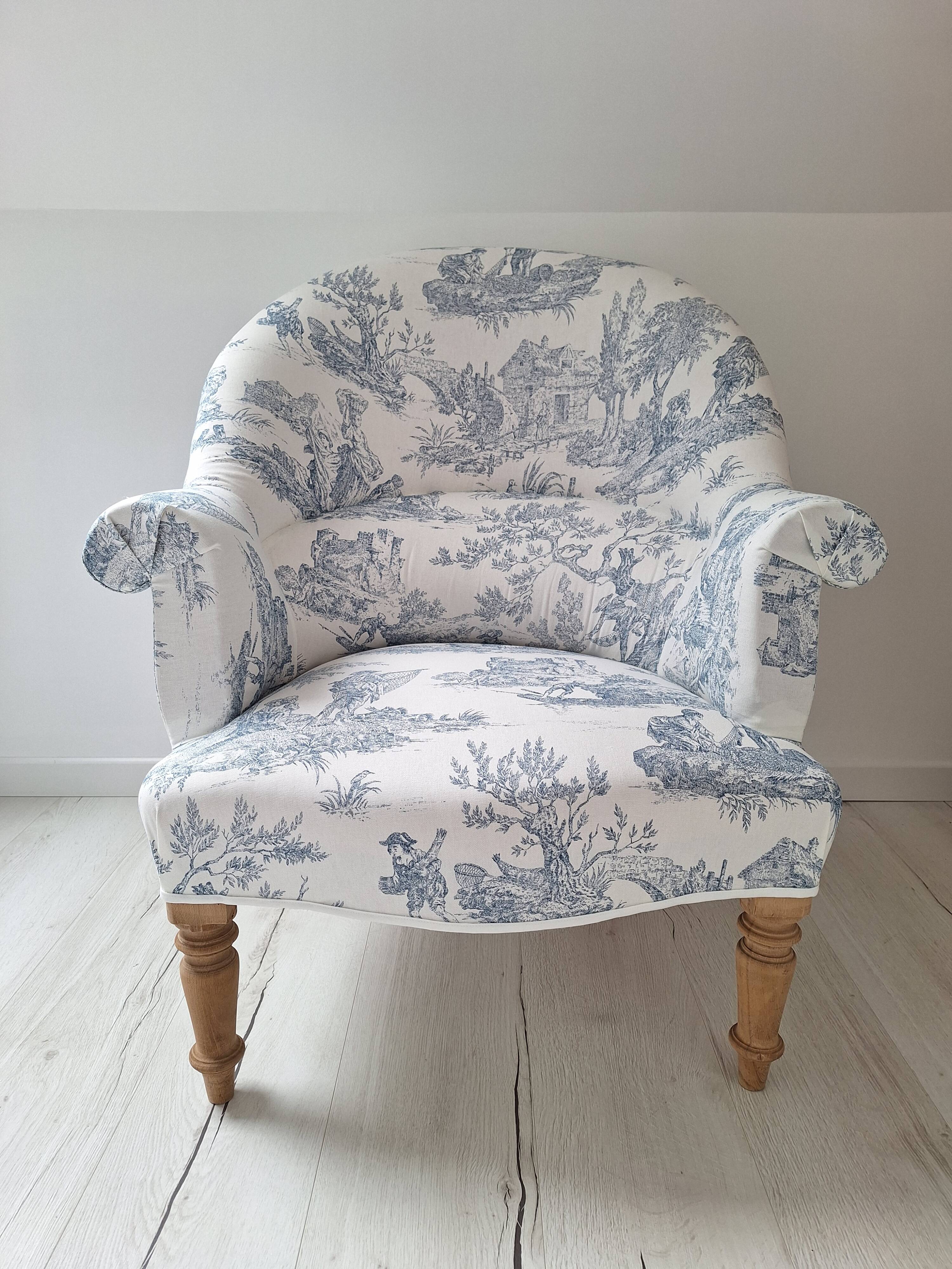Blue toile de jouy toad armchair