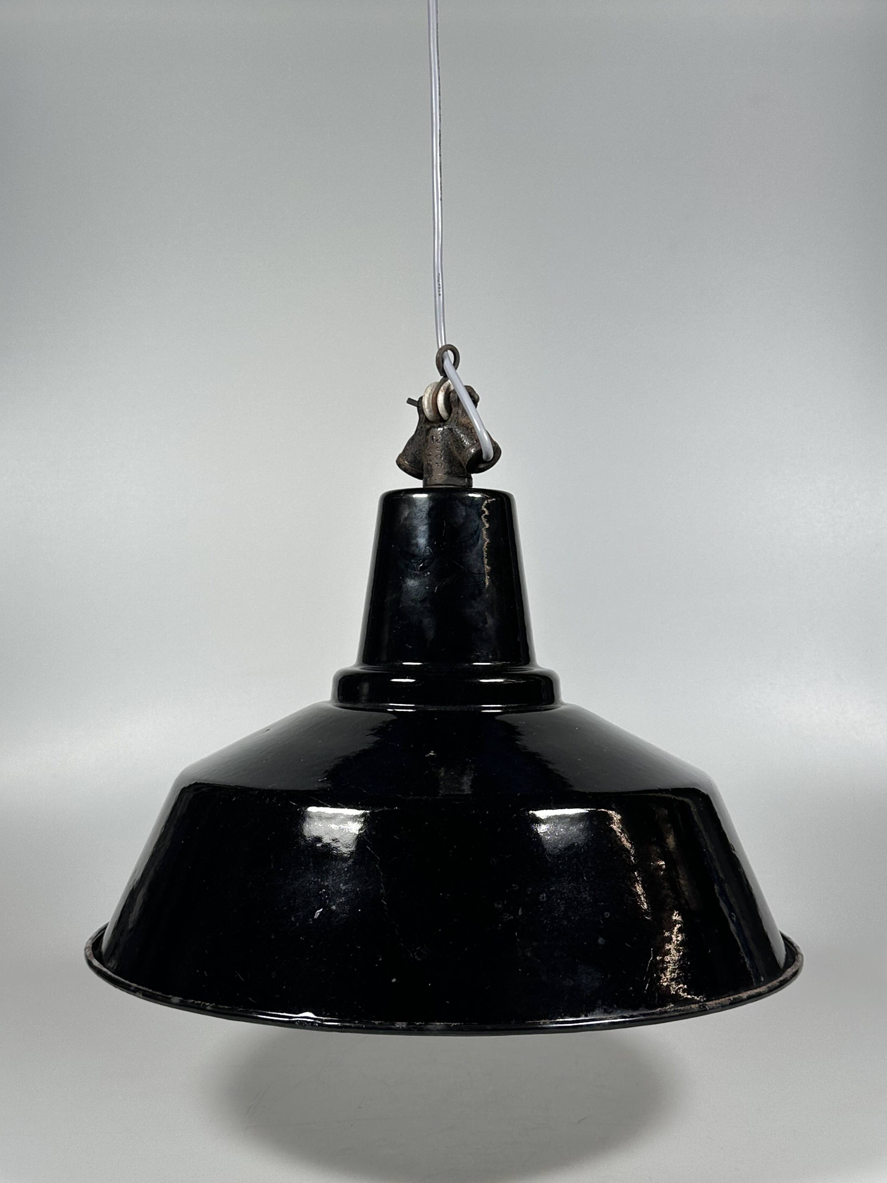1930s/1940s Ceiling Lamp Industrial Lamp Enamel Loft Metal Bauhaus Design