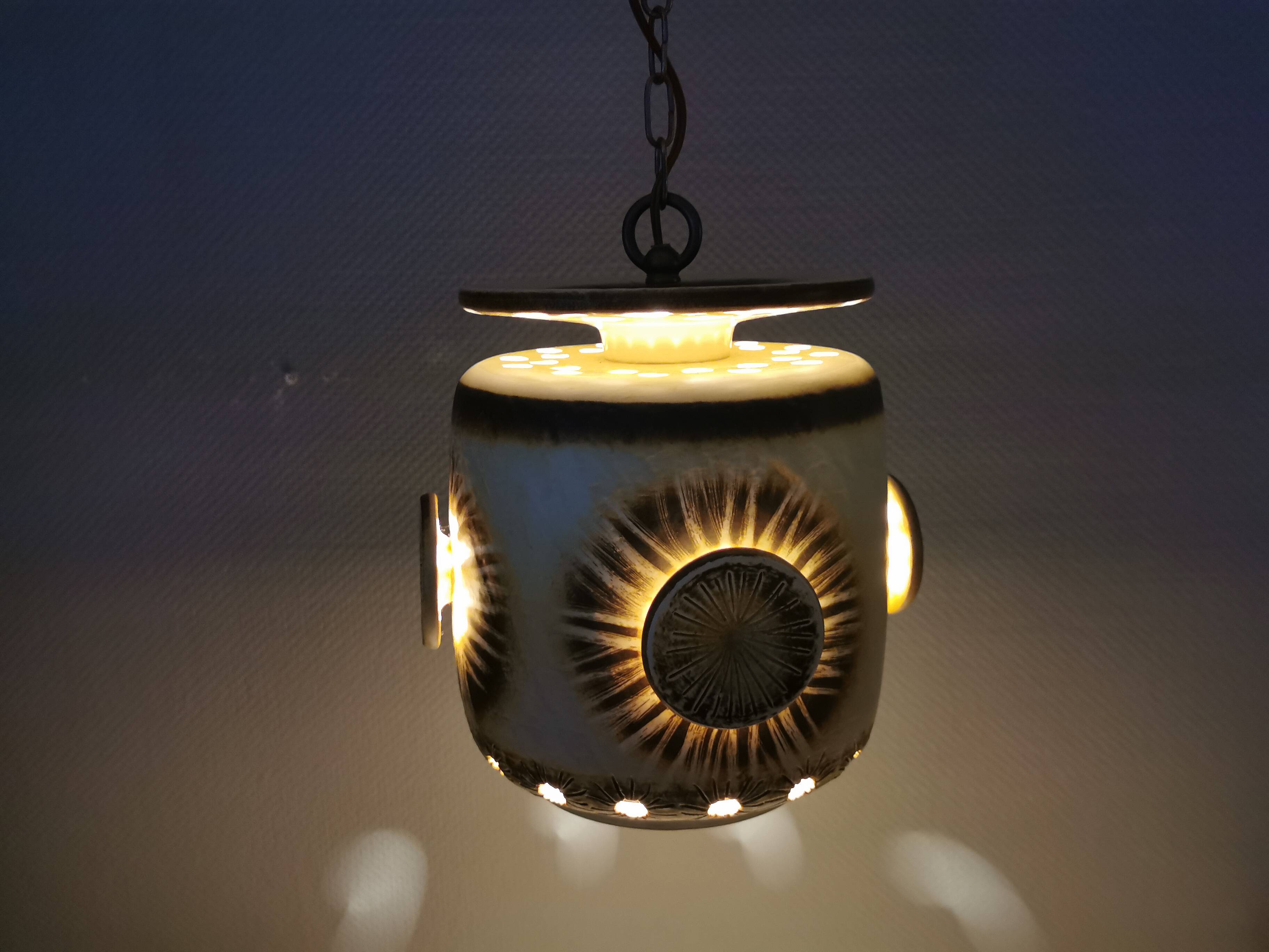 Large and beautiful hanging lamp in ceramic. Danish from the 70s, in super nice condition.