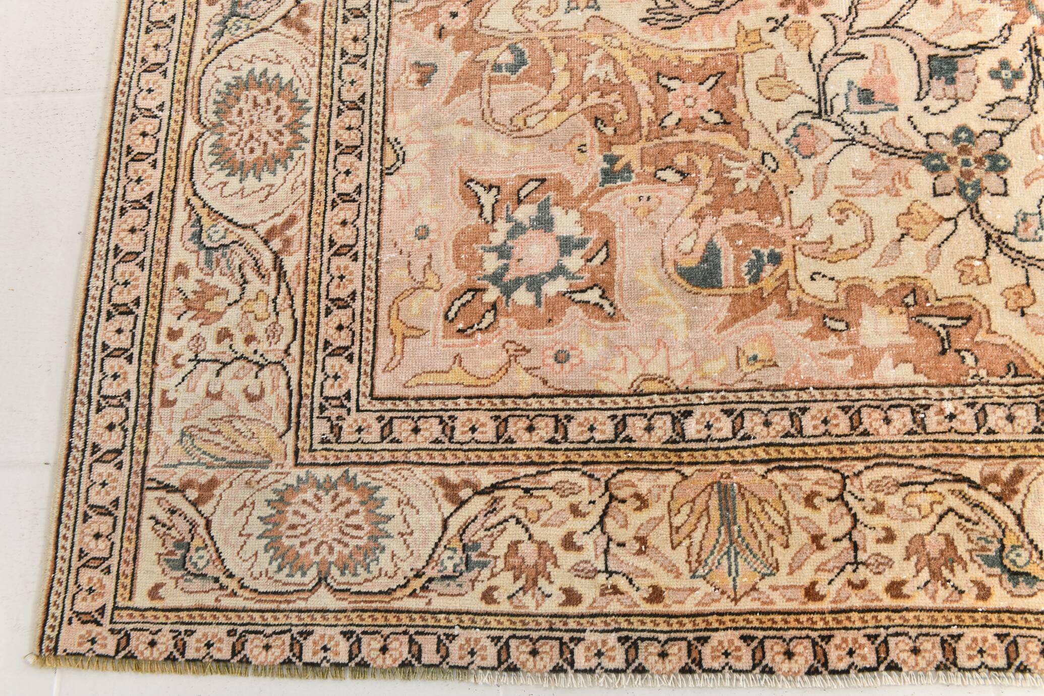 Shades Of Beige Rare Style Vintage Oushak Area Rug, 193x286 Cm