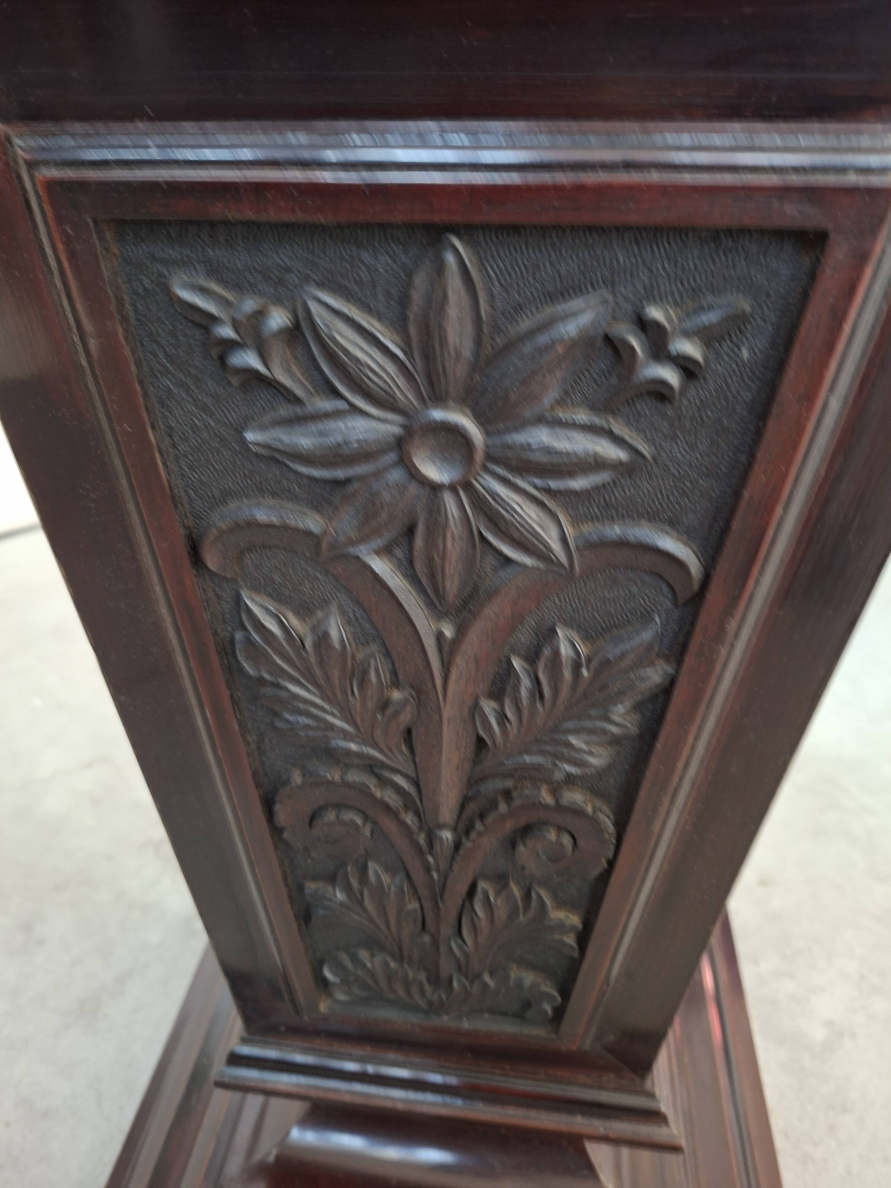 Colonna Porta-Vaso/Busto – Artigianato Vintage anni '80