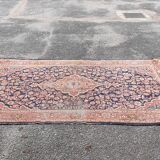 Hand-knotted Kashan rug