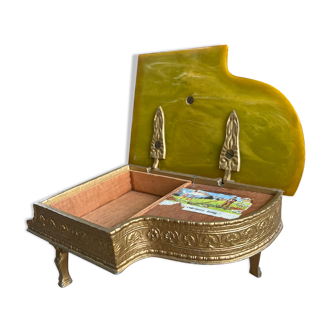 Piano music box vintage from the 50s