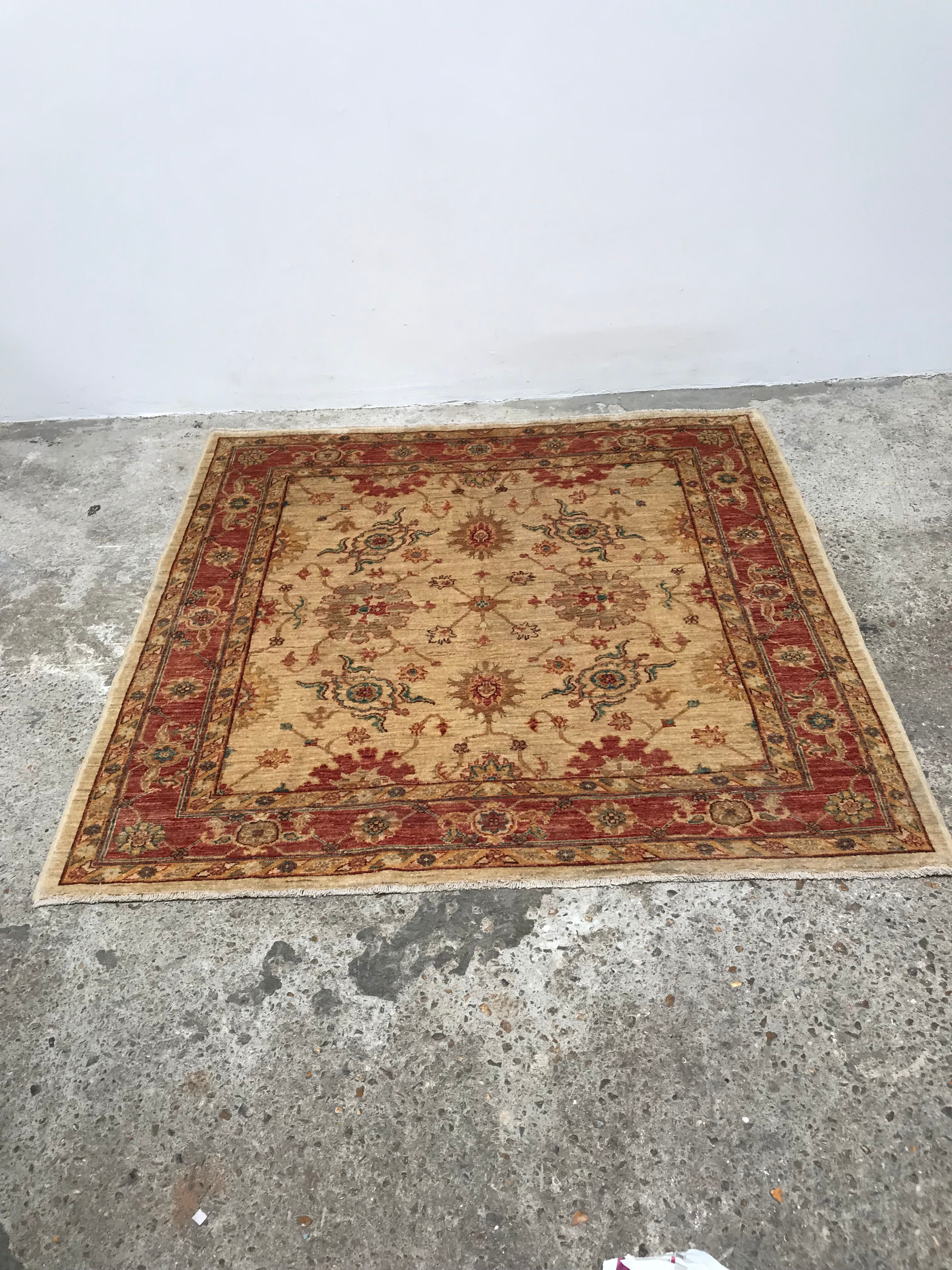 Square oriental carpet - 155x155cm