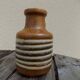 Vase en grès décor rayures