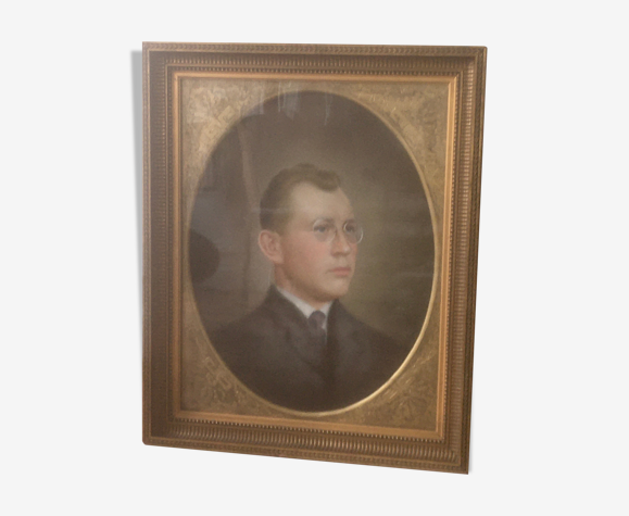 Portrait d’un homme aux lorgnons d’August Wilde 1882 -1950.Pastel signé et daté 1918.