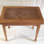 Table d'appoint en bois massif et cannage - mid. XXème