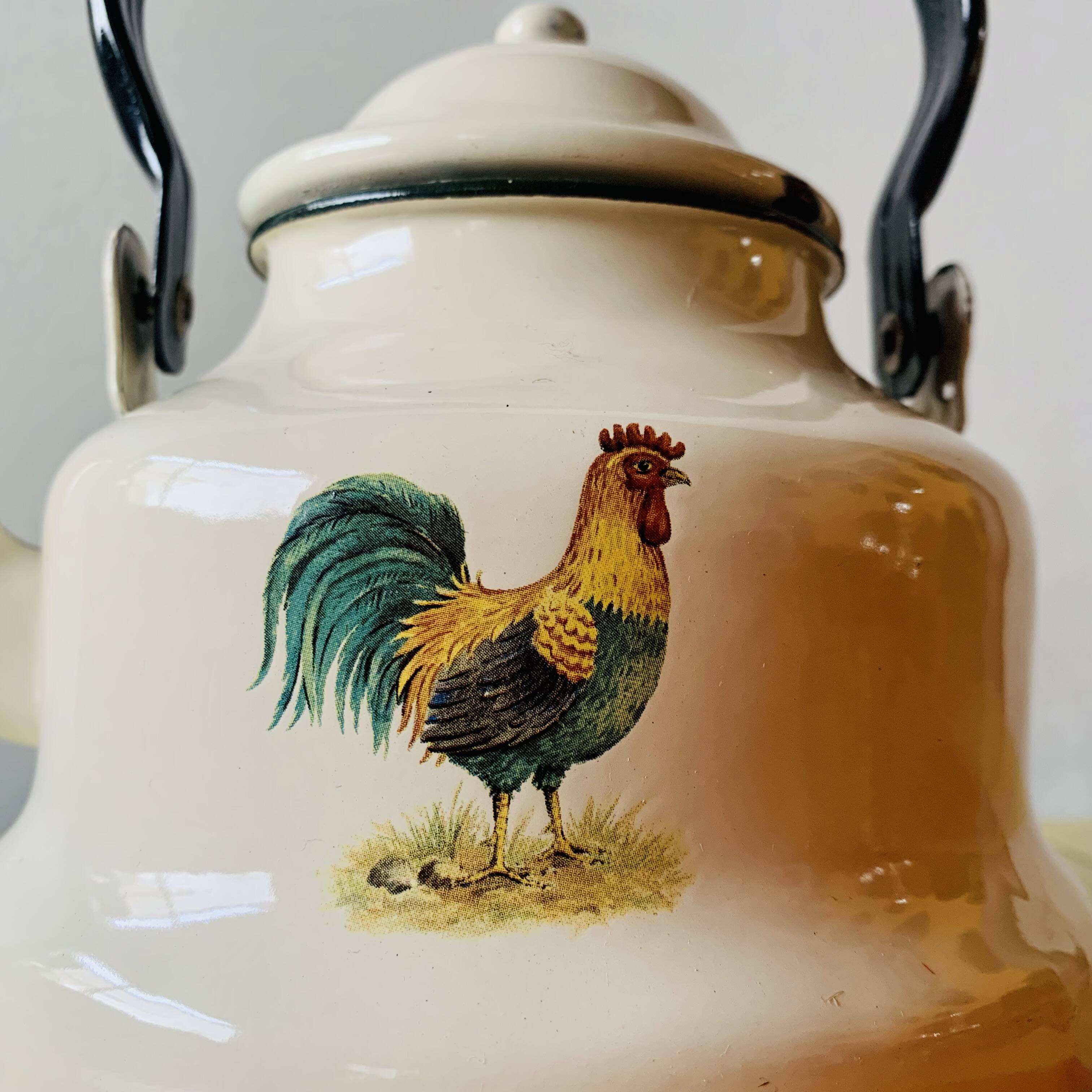 Vintage enameled sheet metal kettle - rooster decor
