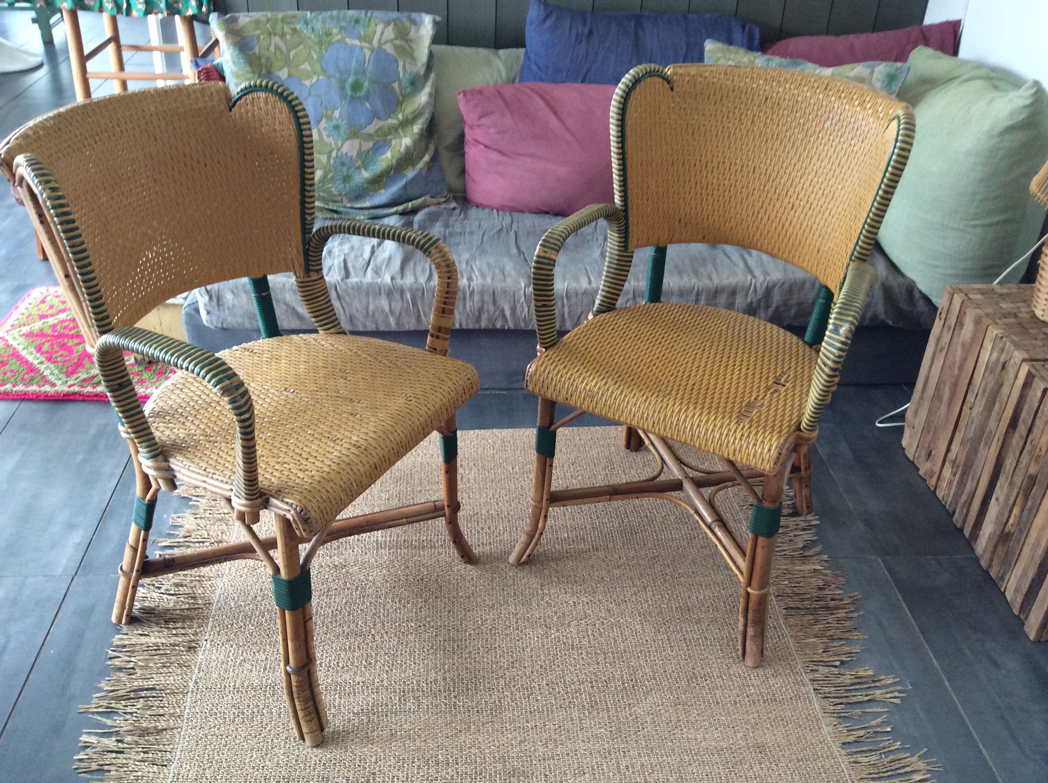 Paire de fauteuils en rotin