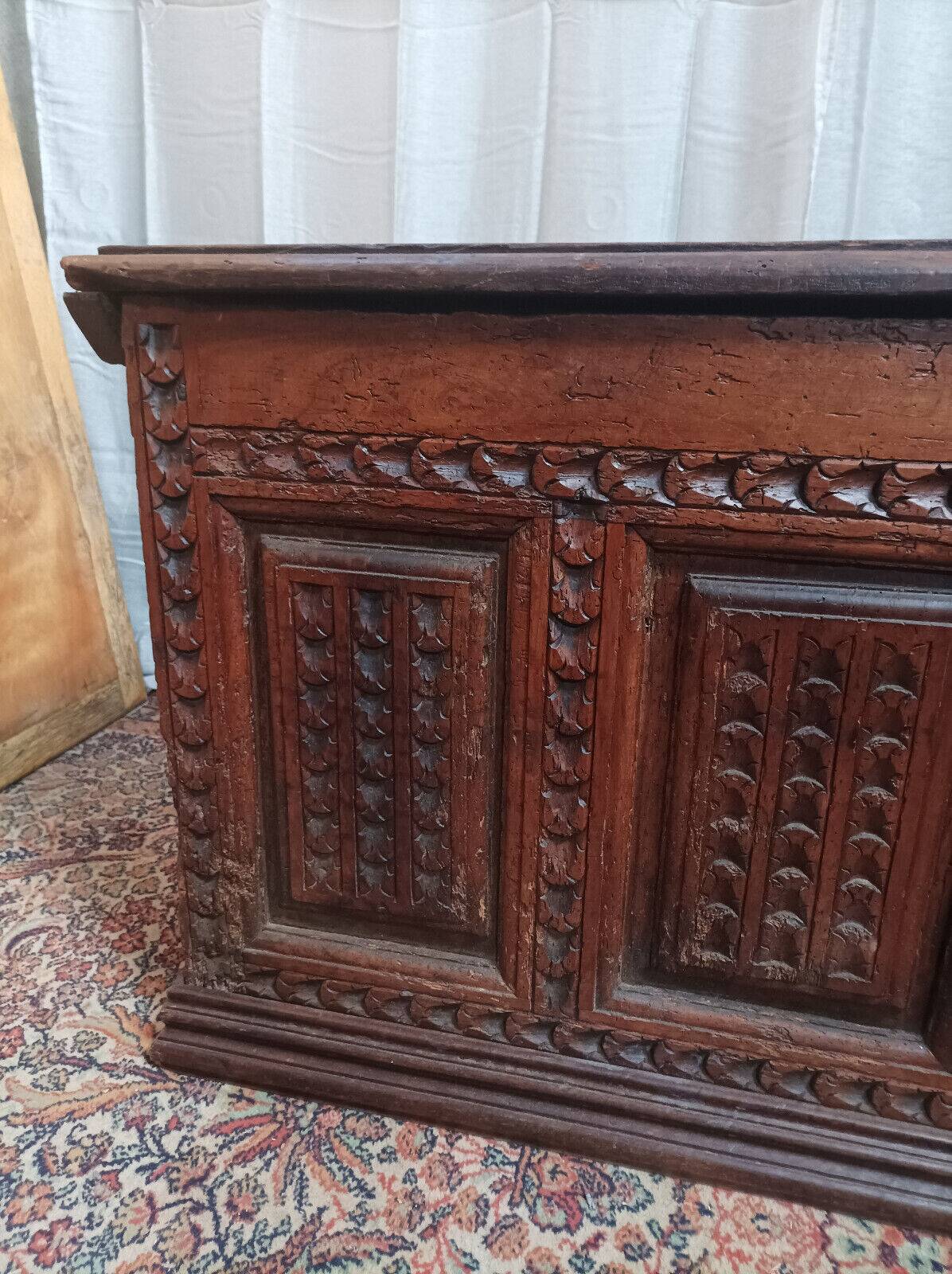 Louis XIII chest in carved walnut, 17th century
