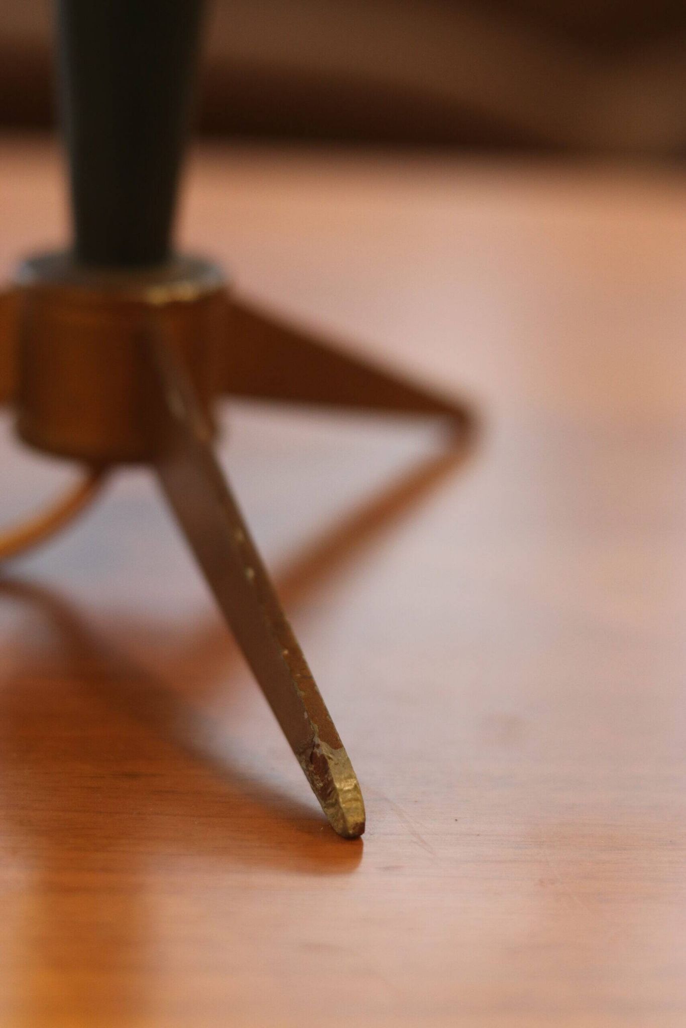 Lampe de table « Bijou » dessinée par Louis Kalff pour Philips