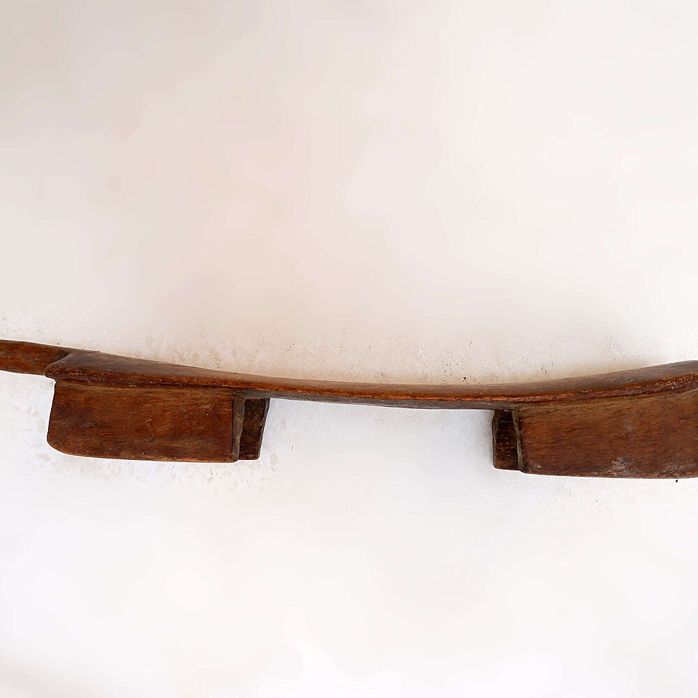 Tabouret ou appui-tête en bois sculpté - Afrique, 20ème siècle