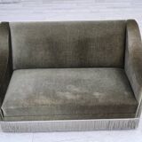 Canapé 2 places danois des années 1970, velours vert, bois de hêtre.