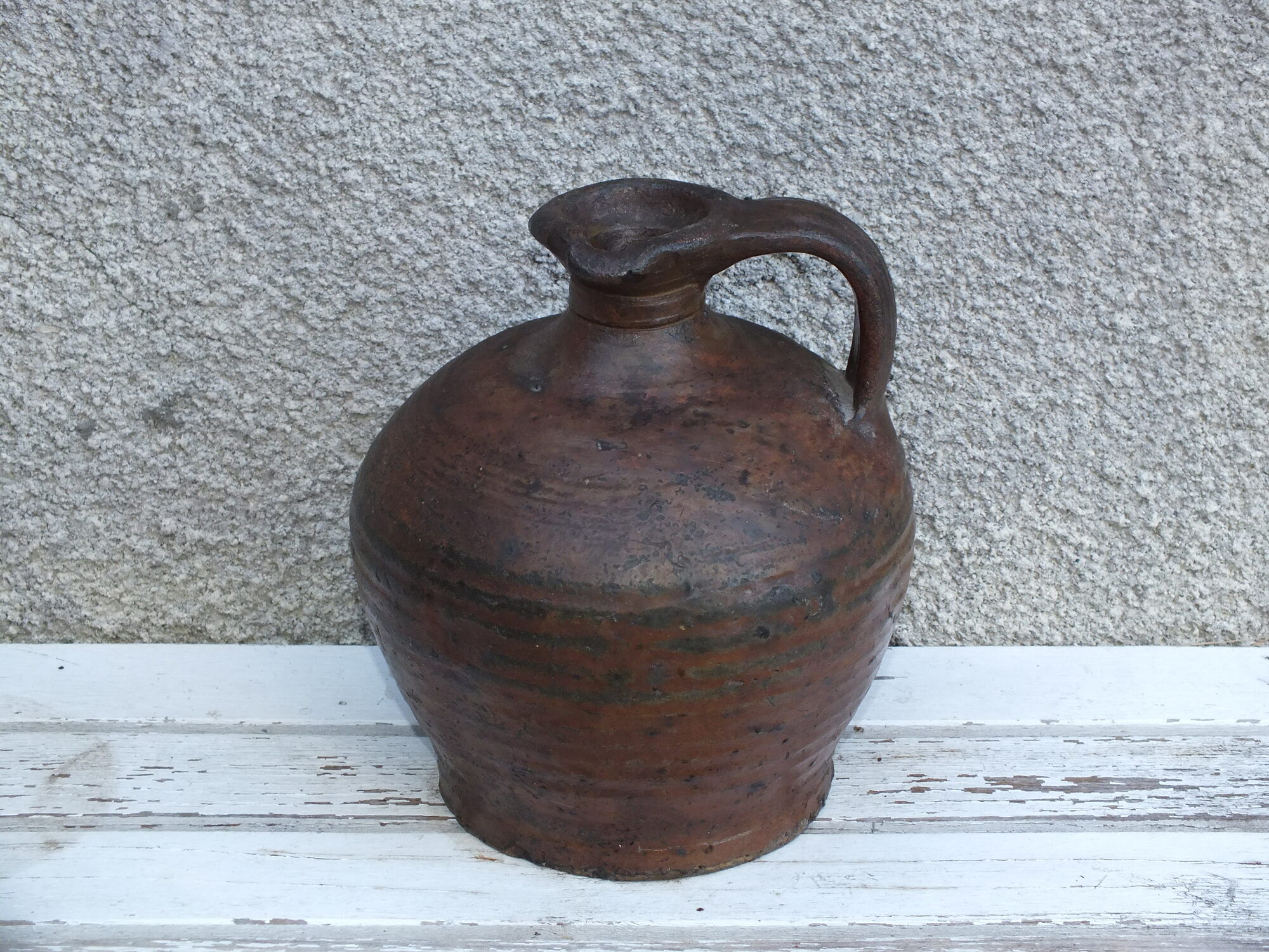Cruche en terre- poterie d'art populaire ancienne