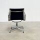 Chaise de bureau EA108 de Charles & Ray Eames pour Vitra