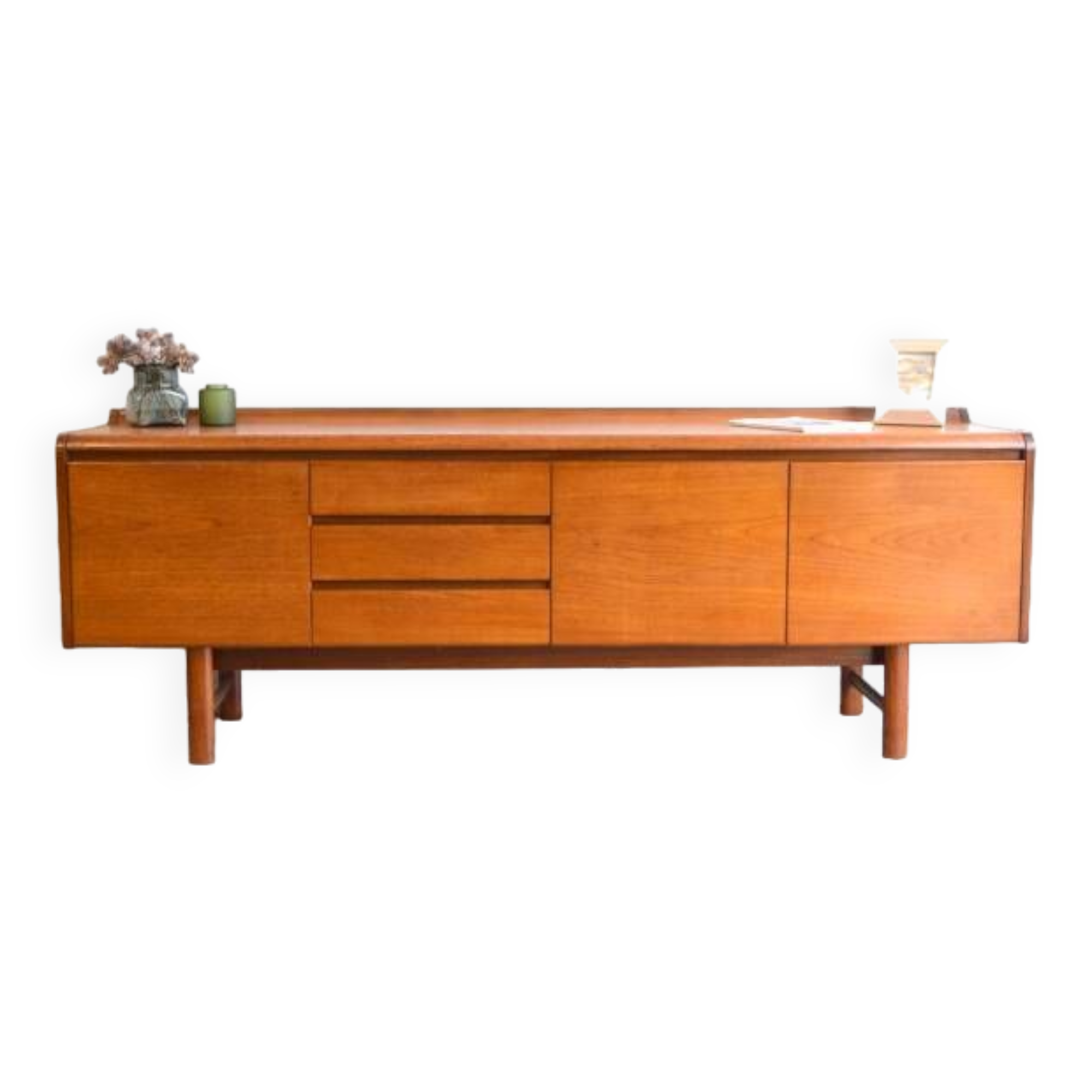 Sideboard by White & Newton curved * 208 cm