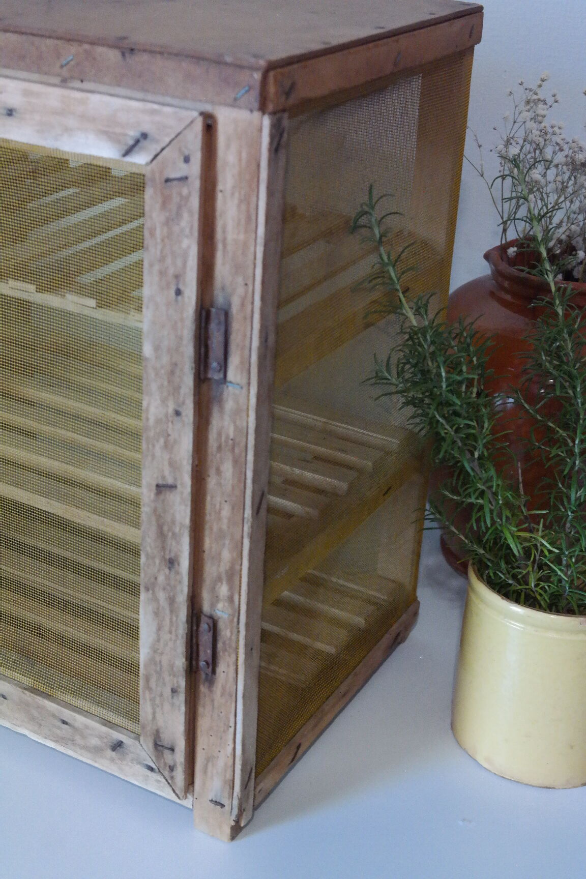 Garde manger campagnard ancien
