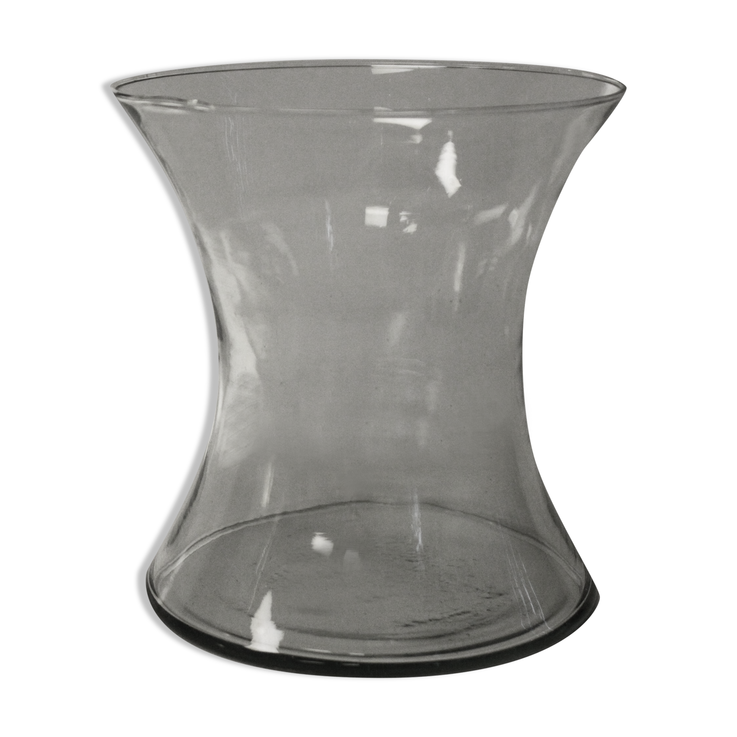 Transparent diabolo-shaped tealight vase