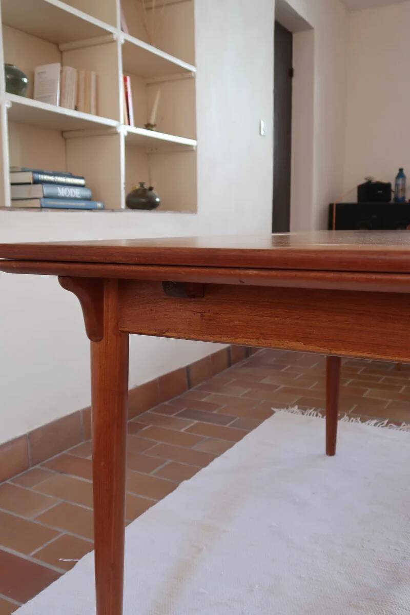 Table à manger scandinave extensible en teck années 60