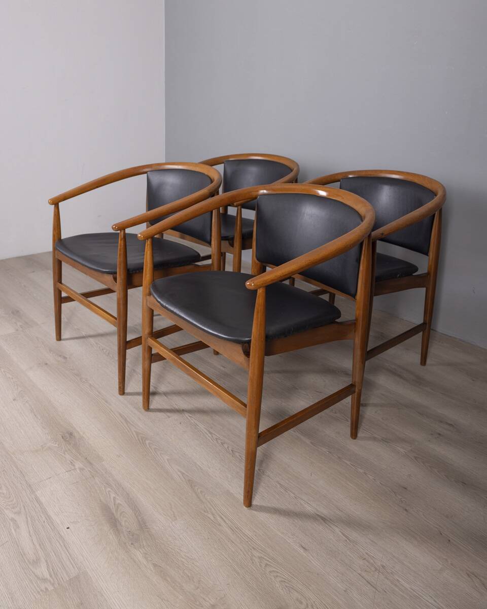Ensemble de 4 chaises vintage en bois et cuir des années 1960 conçues par isa bergamo