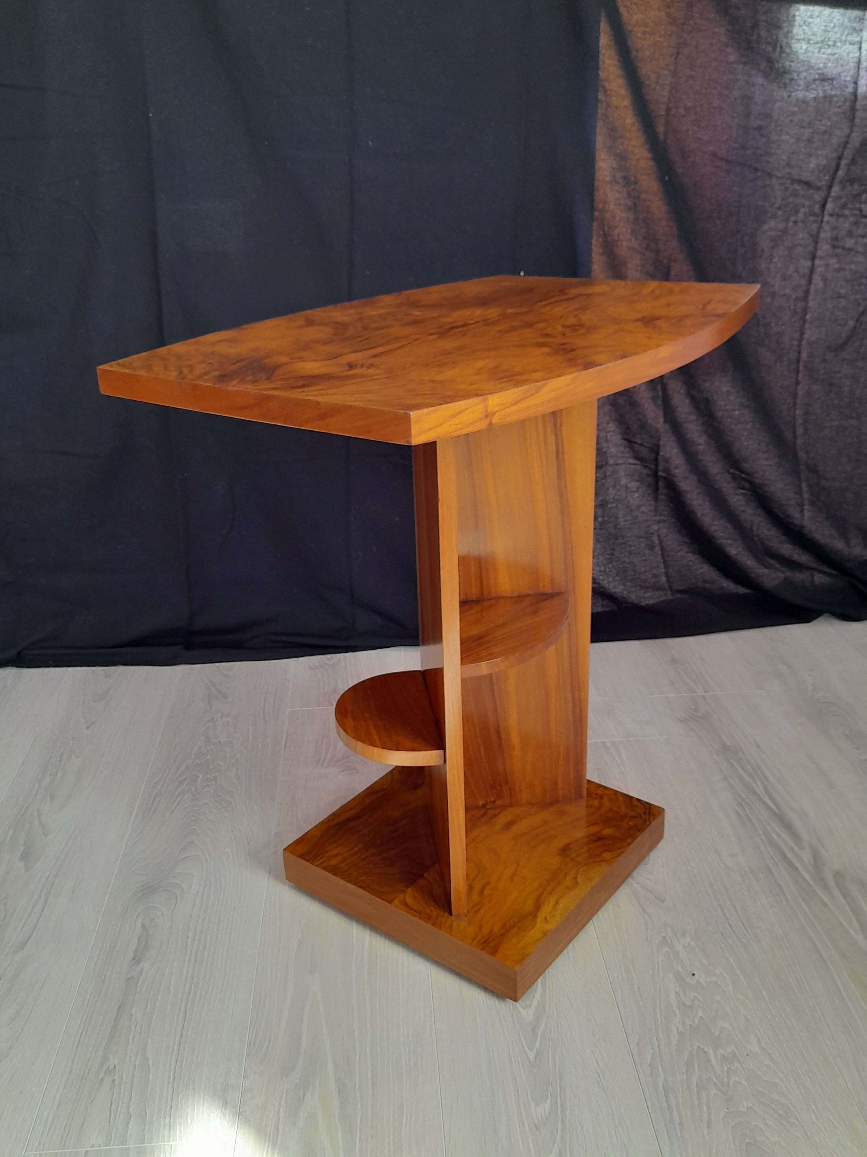 Art deco table
