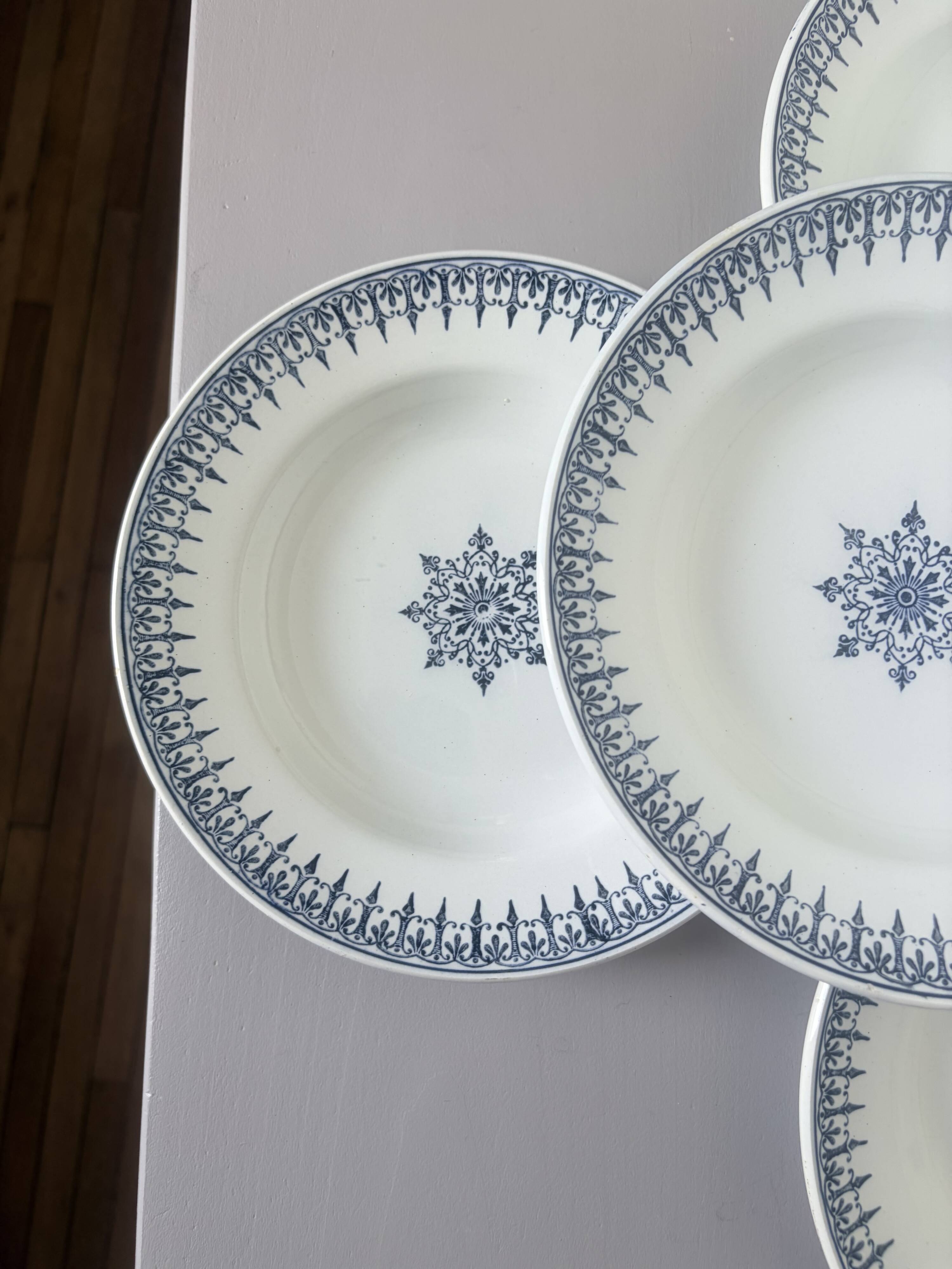 4 deep plates from St Amand model Primax 211240
