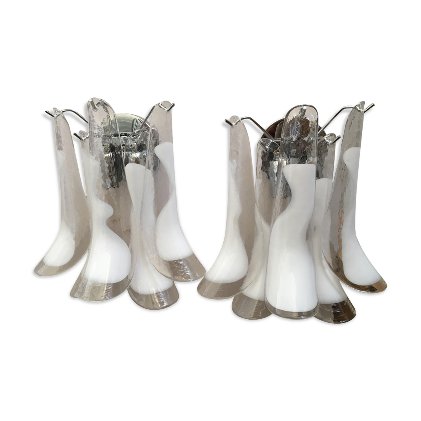 Wall sconces in white and transparent murano glass "saddle"