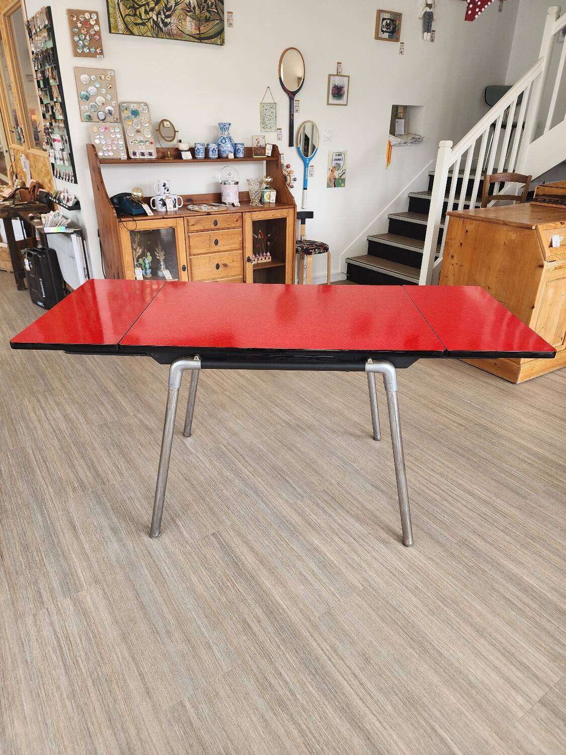 Vintage Lafague red formica set, 1 table, 6 chairs and 1 stool