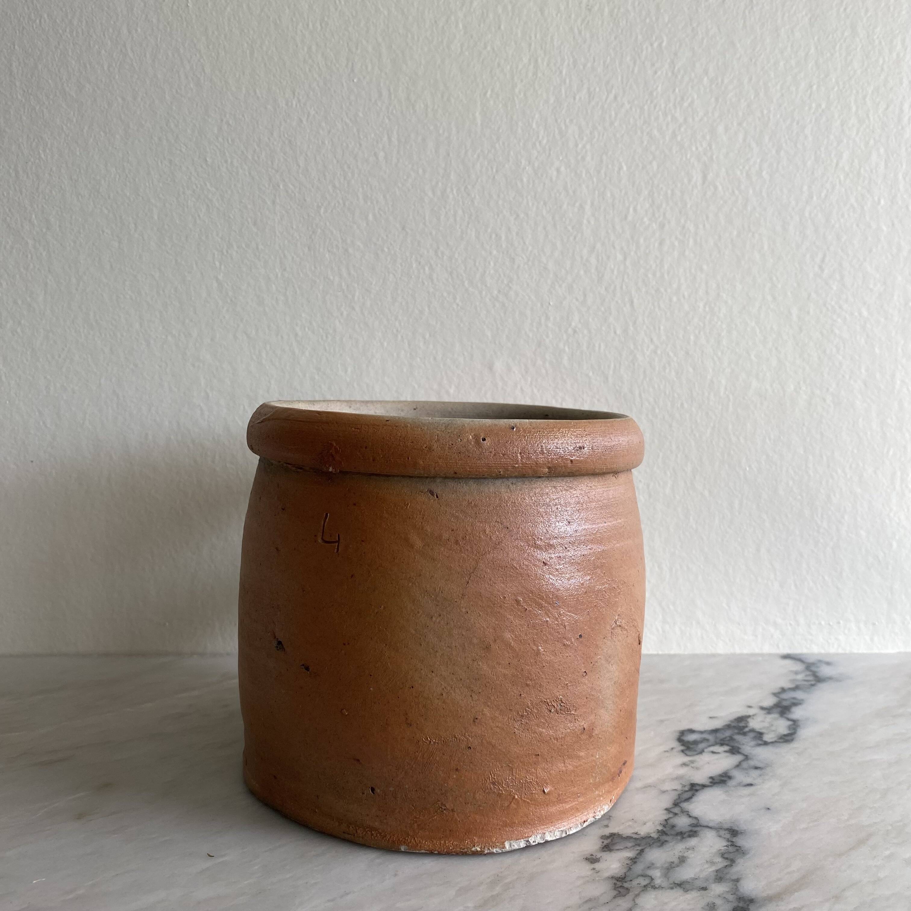 Stoneware pot