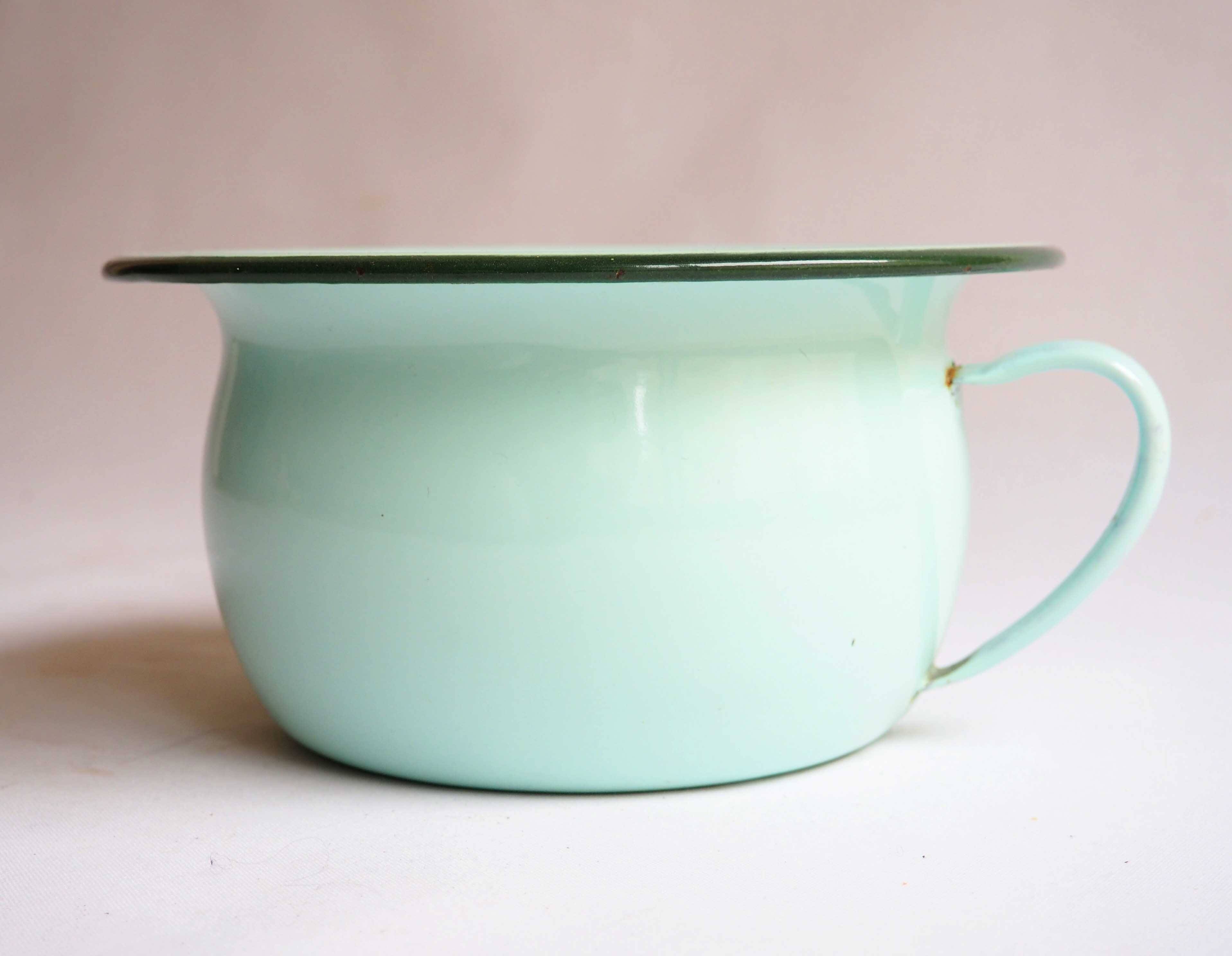 Enameled sheet metal pot