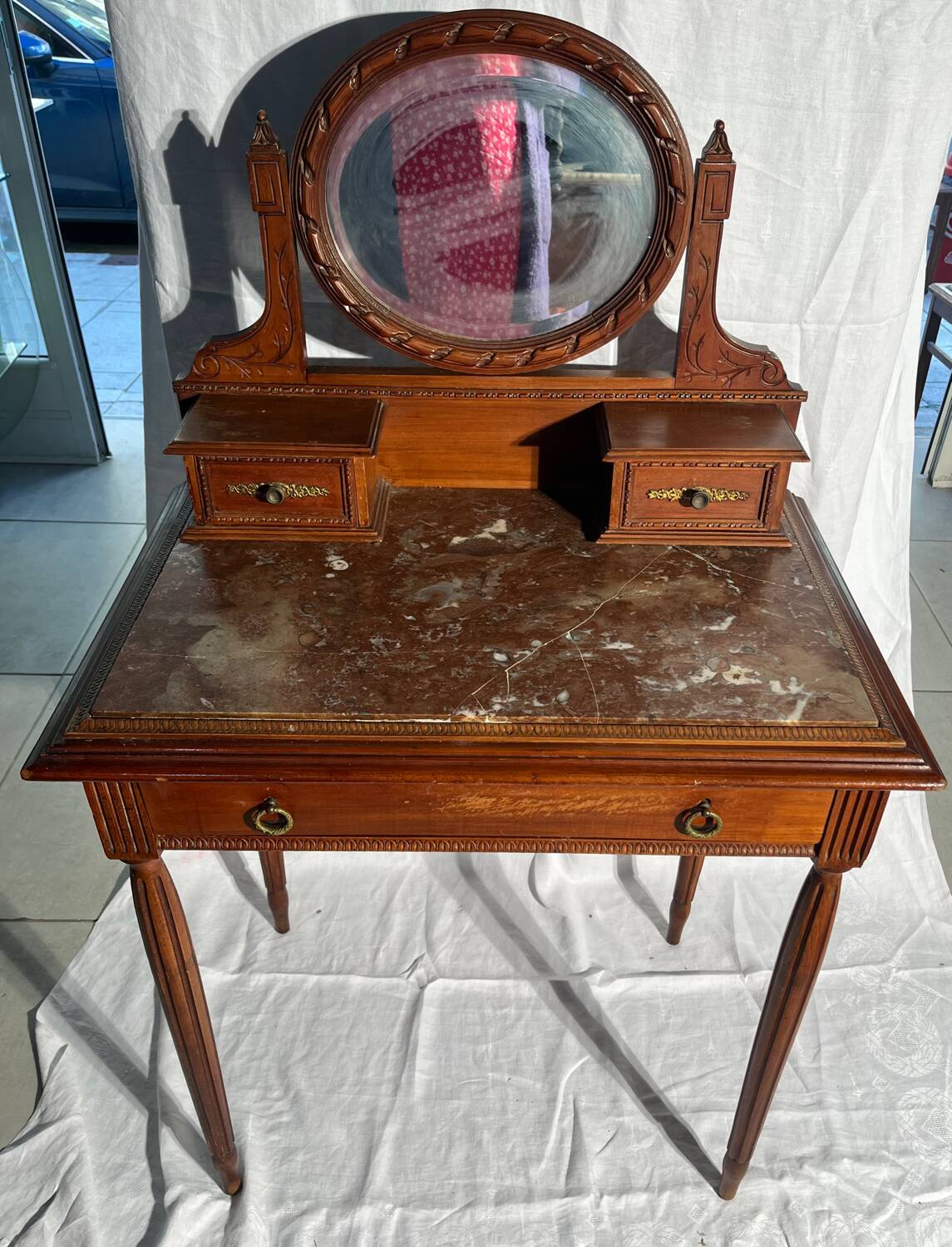 Coiffeuse avec miroir