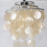 Mother-of-pearl tassels suspension