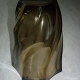 Vase en verre fumé foncé vintage