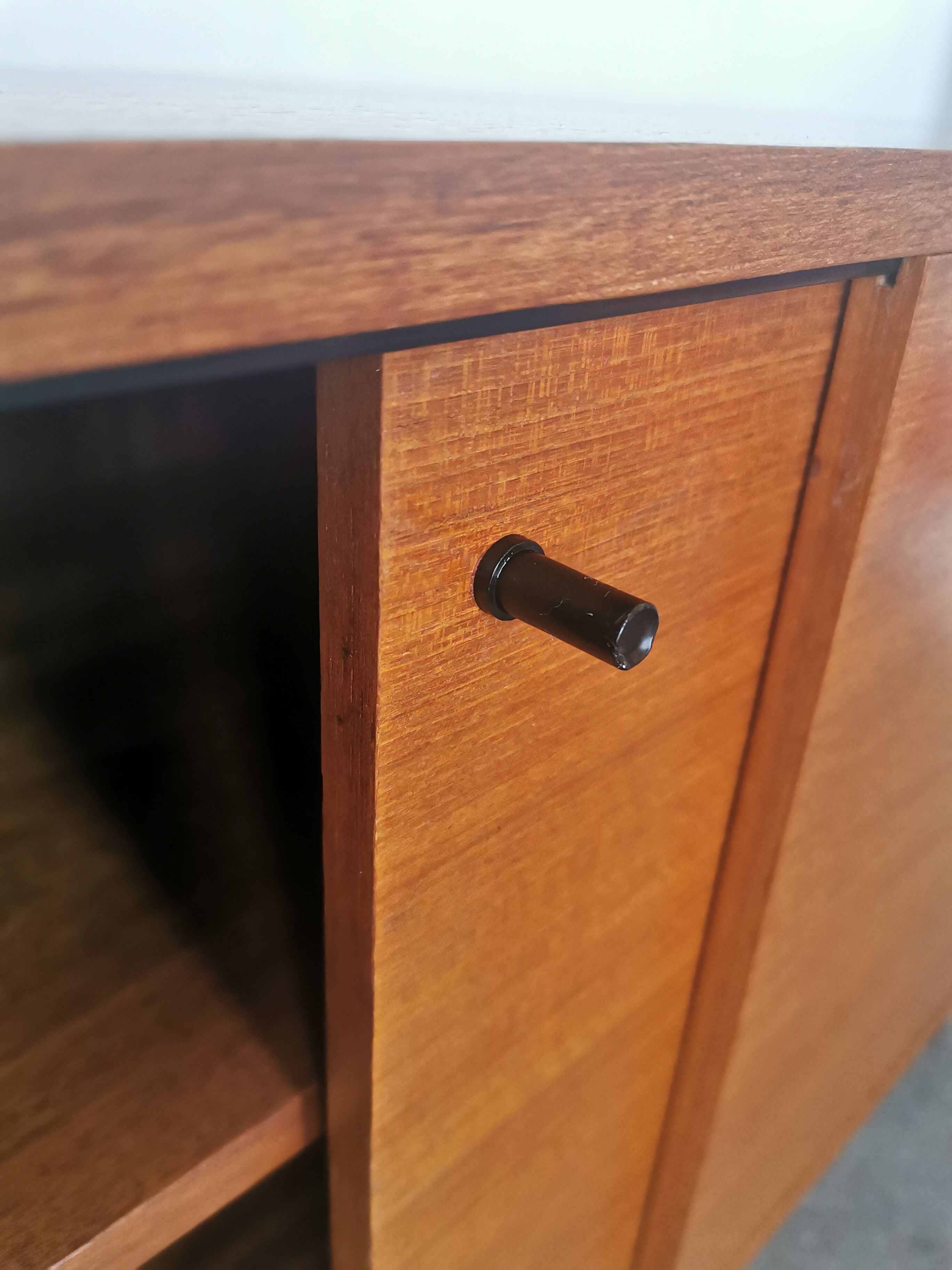 Buffet portes coulissantes en teck de Gunther Renkel pour Rego
