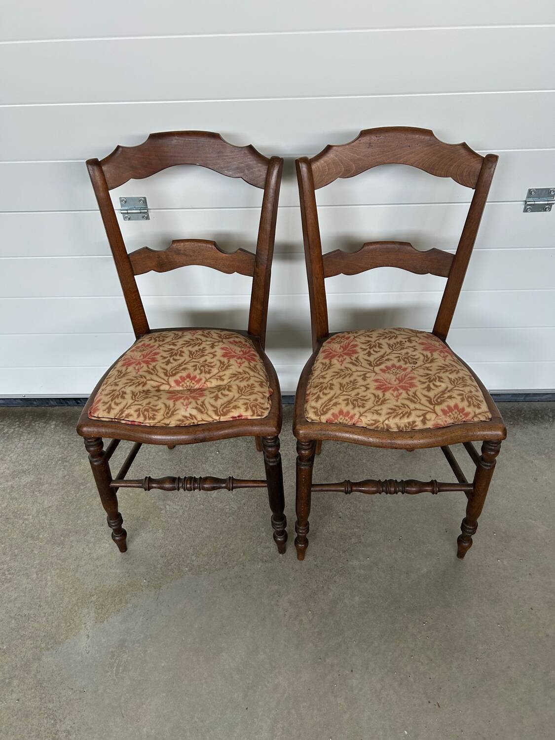 Set of 2 chairs