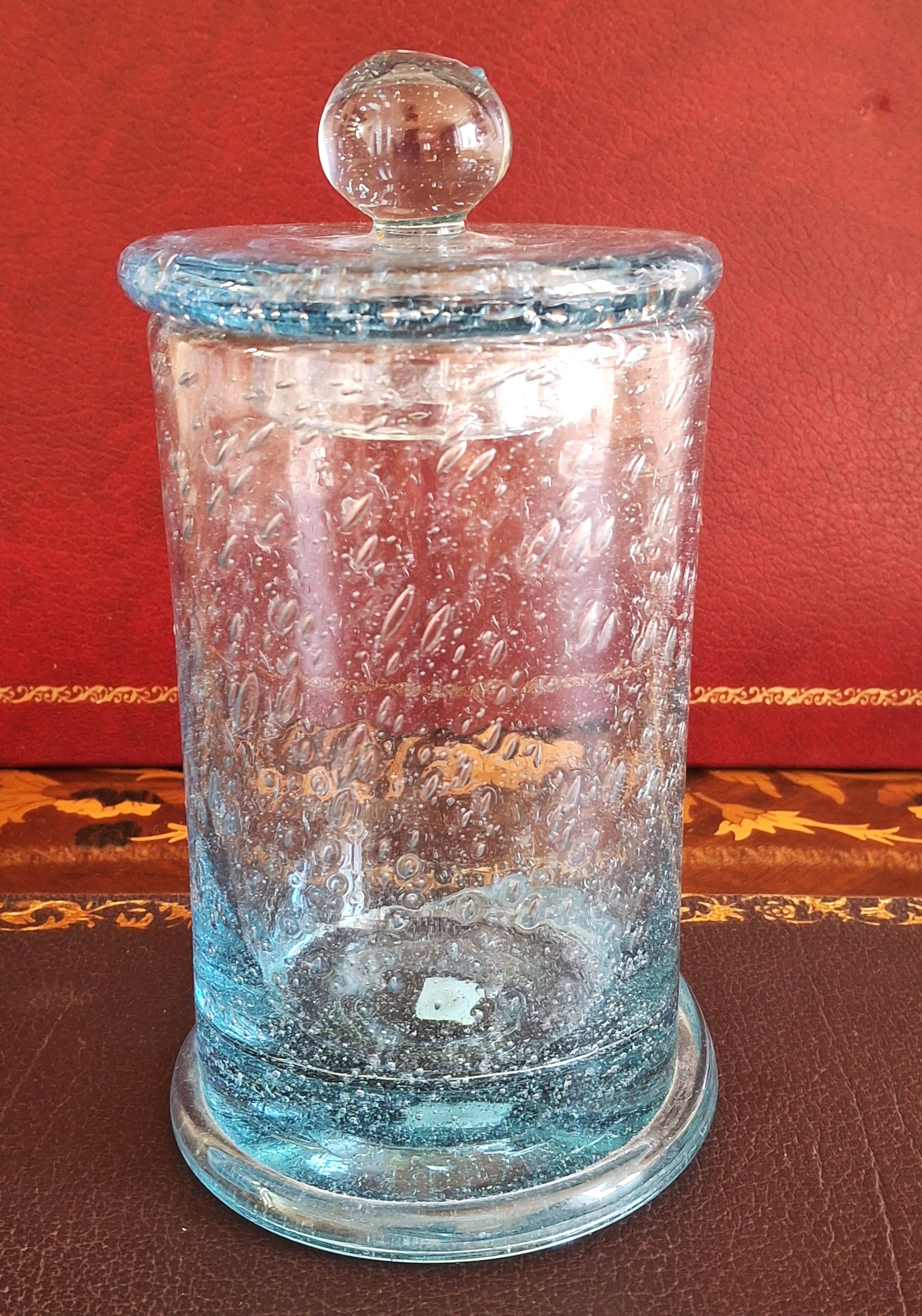 Bonbonnière for deserving children made of bubble glass from Biot, with a lid.