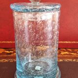 Bonbonnière for deserving children made of bubble glass from Biot, with a lid.