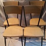 Table formica and its chairs